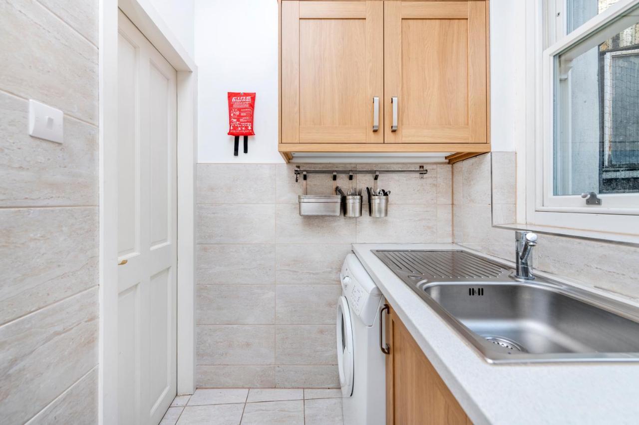 Soho Central Apartments Лондон Екстериор снимка
