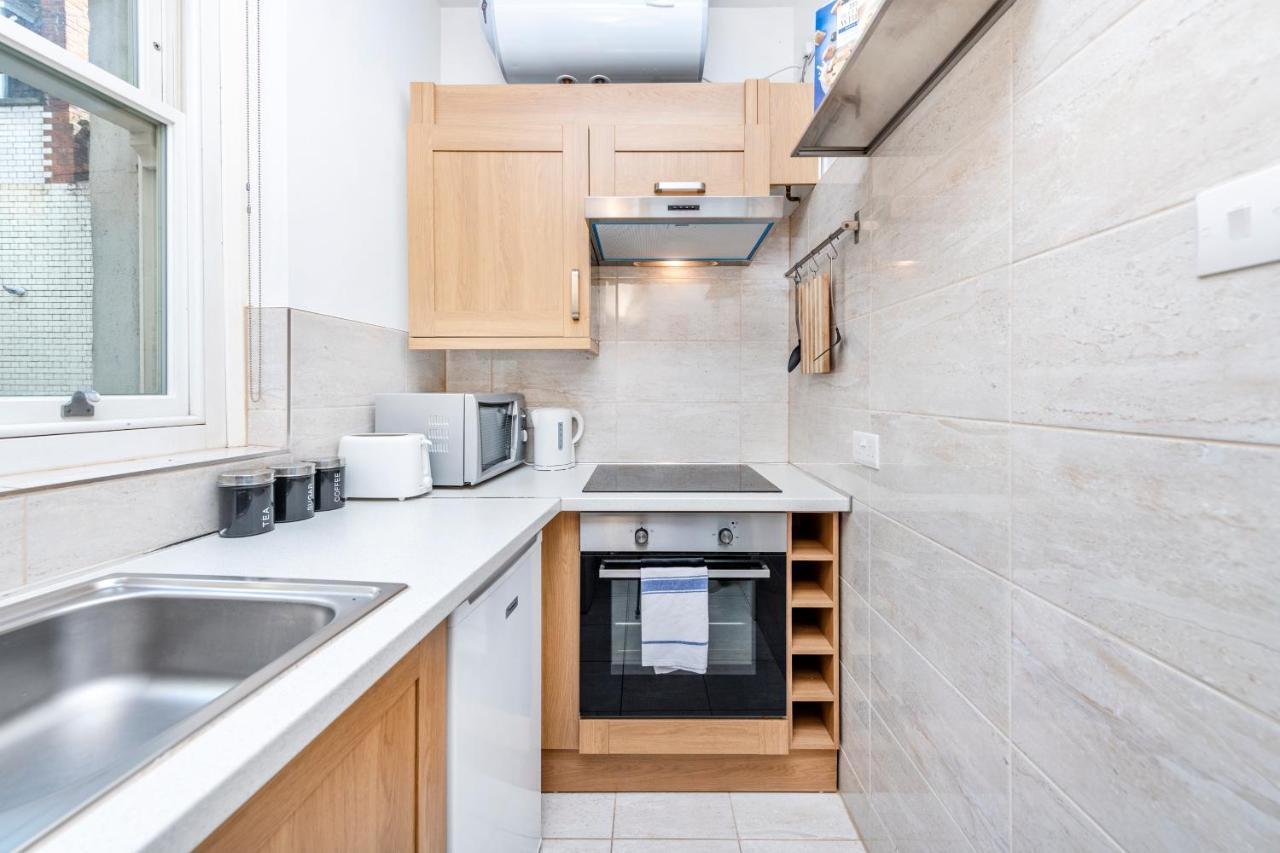 Soho Central Apartments Лондон Екстериор снимка